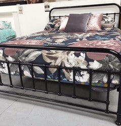 Akira Queen Bed
