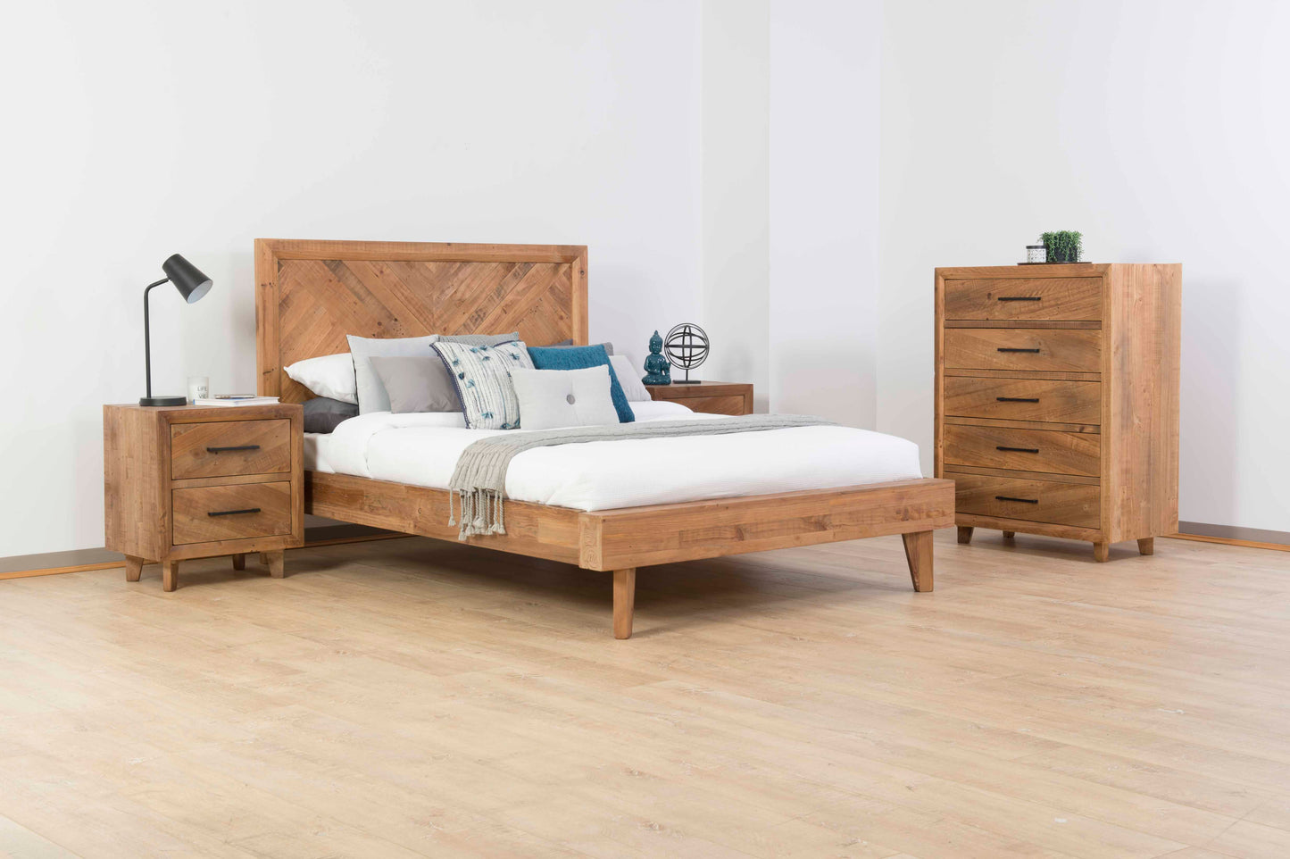 Queen Pavilion Bedroom Range