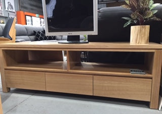 Tassie Oak Coonawarra TV Unit